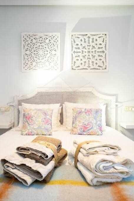 Colours Apartamento Oviedo Ngoại thất bức ảnh